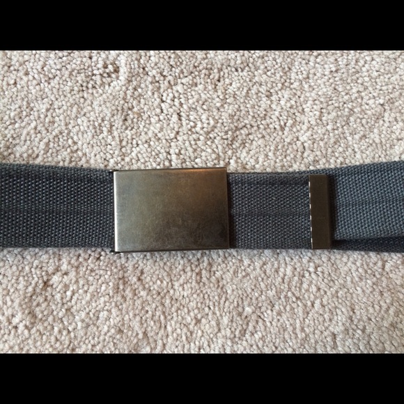 Grey Fabric Belt with Metal Closure - Picture 4 of 7
